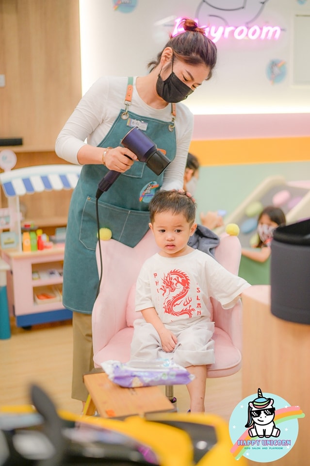 Kids Hair Wash – Blow